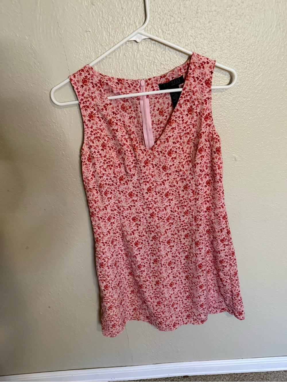 Express vintage 90’s Pink Floral V-Neck skort size  7/8
